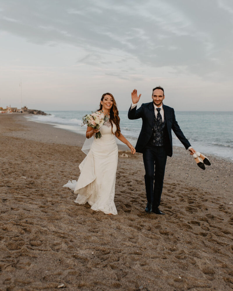 Matrimonio-Spiaggia-Finale-Ligure-Martina-Enrico Matrimonio in riva al mare spiaggia Finale Ligure